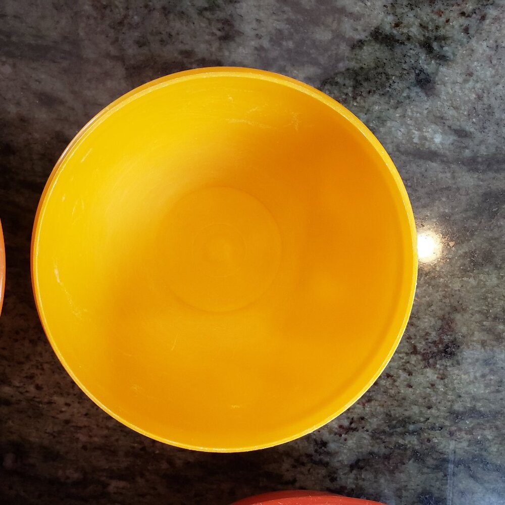 Vintage  Tupperware Bowls Set of 4 - Picture 5 of 12